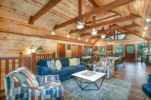 Älytelevisio, takka, kirjoja, stereot