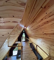 Casa de campo de luna de miel | Ropa de cama de alta calidad y edredones de plumas