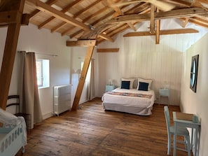 4 bedrooms, free WiFi