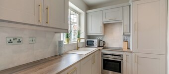 Discover coastal comfort with your perfect retreat in the heart of Beadnell.