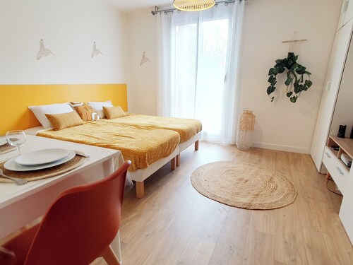 Charmant studio vue montagne proche ville et thermes