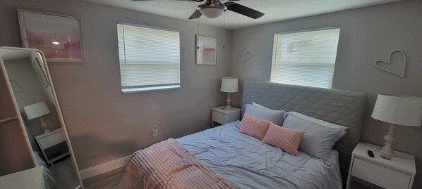 3 Schlafzimmer, Bügeleisen/Bügelbrett