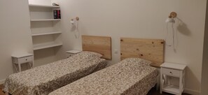 3 bedrooms, iron/ironing board, free WiFi, bed sheets - Maison vue mer Dans Jardin Clos de 5500 m², à 10 Minutes à Pied de la Plage ! (Corbara)
