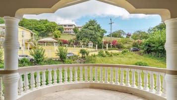 Apartment, 3 Bedrooms, Non Smoking | Balcony