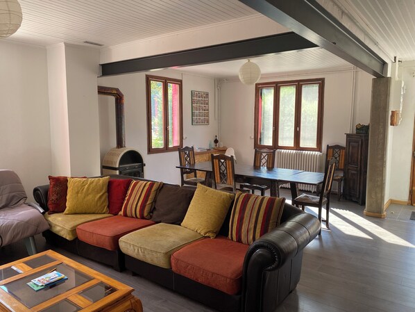 Living area - Gîte de Montagne Dans le Vercors : Crèmouille Animaux de Compagnie Acceptés (Saint-Agnan-en-Vercors)