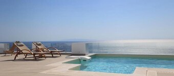 Captains Villas & Suites