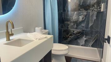 Towels, soap, shampoo, toilet paper