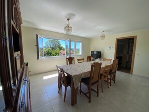 Dining - Casa do Campo (Lestrobe)