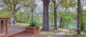 Lakefront Shell Knob Condo w/ Deck & Grill!