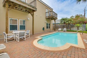 Pool - South Padre Island Condo - Walk to the Beach! (South Padre Island)