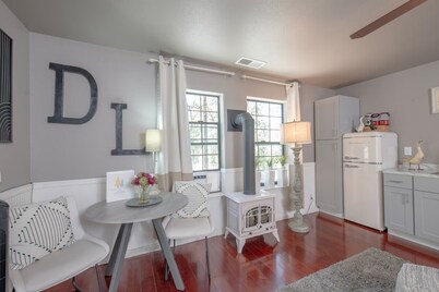 Luxurious King Suite Crazy Loon