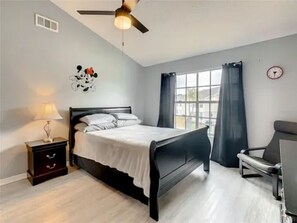 2 Schlafzimmer, Bügeleisen/Bügelbrett, WLAN, Bettwäsche