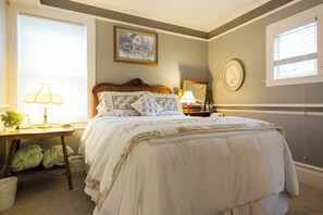 5 bedrooms, iron/ironing board, travel cot, WiFi