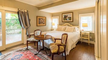 5 bedrooms, desk, free WiFi