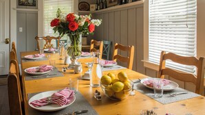 Dining - Ambrose Bierce House (Saint Helena)