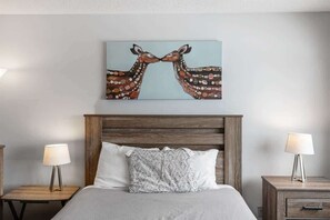 3 bedrooms, iron/ironing board, WiFi, bed sheets