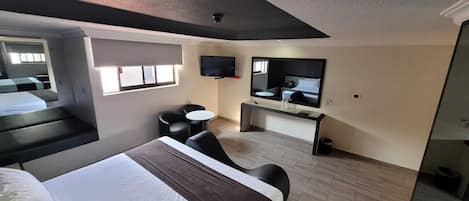 Standard Room, 1 King Bed | 1 bedroom, free WiFi