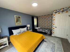 2 bedrooms, iron/ironing board, free WiFi, bed sheets