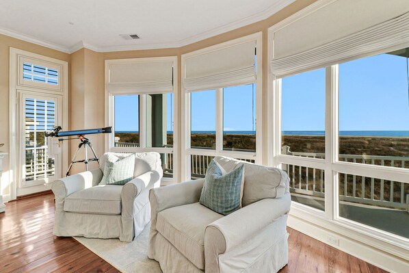TV, fireplace, offices - Luxury Oceanfront with Panoramic Views, Golf Cart Included 727 Sea Dragon (Fripp Island)