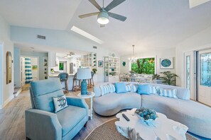 TV connectée, cheminée, table de tennis de table