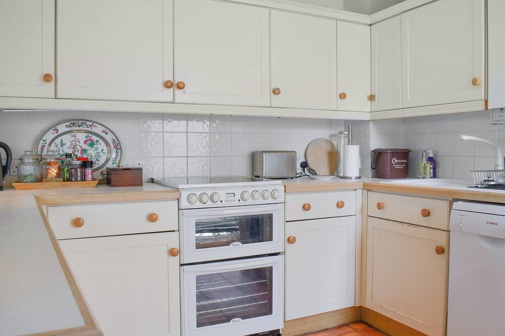 2 bedroom accommodation in Wambrook, near Chard