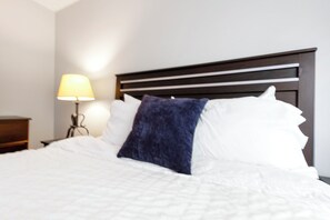 4 bedrooms, desk, iron/ironing board, travel cot