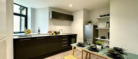 Fridge, microwave, oven, stovetop