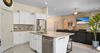 Stunning South Kennewick Home