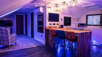 Appartement | Cuisine privée | Réfrigérateur, micro-ondes, four, plaque de cuisson