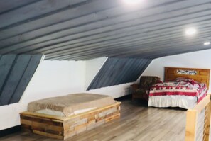 Room - Charming farmhouse in tranquil Punta Gorda with AC (Punta Gorda)