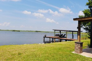 Property grounds - Charming farmhouse in tranquil Punta Gorda with AC (Punta Gorda)