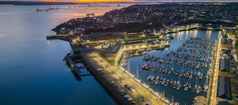 Beach Haven Hideout - 2 Bedroom - Milford Haven