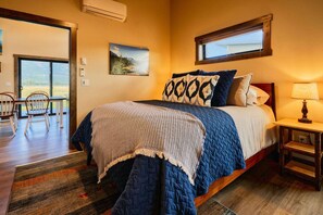 2 bedrooms, iron/ironing board, travel cot, free WiFi - Columbia - Stunning Mountain Views, Close to GNP! (Columbia Falls)