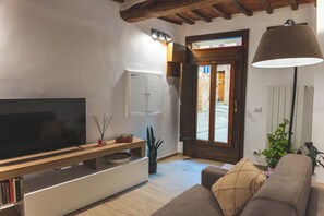 Smart TV, books