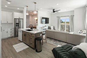 Interior - Sleeps 12! Pool, Hot Tub & Cabana-Rooftop Tub, Steps 2 O'Steen Beach/East Pass A (Destin)