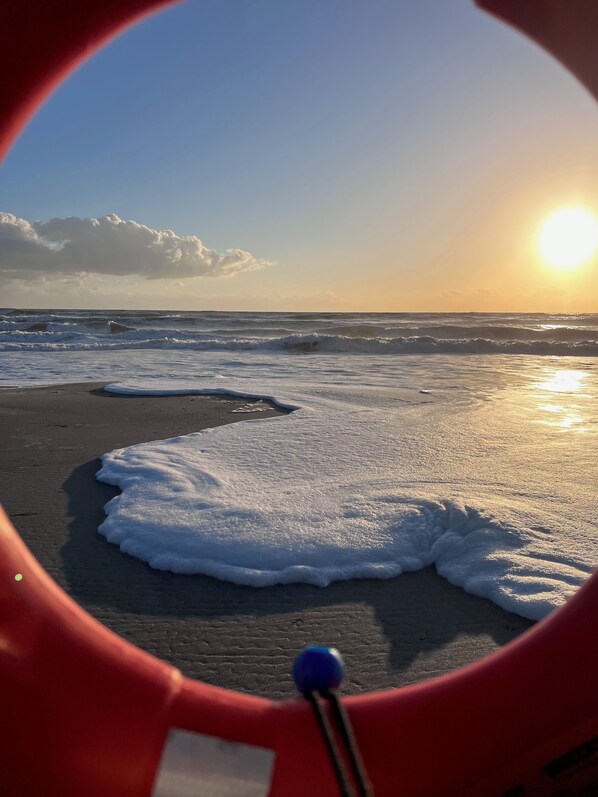 Beach - 2BR Beach Escape: Victoria Station (Cocoa Beach)