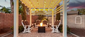 Peoria Haven, Cozy Retreat With Backyard Oasis