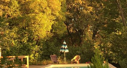 A 2 PAS DU Pont DU Gard