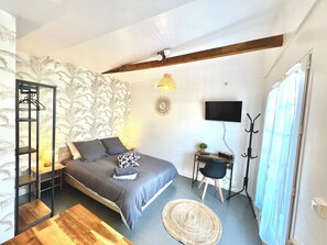 Desk, iron/ironing board, free WiFi, bed sheets