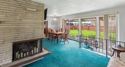 Elkhart Haven: Cozy Family Retreat by RedAwning