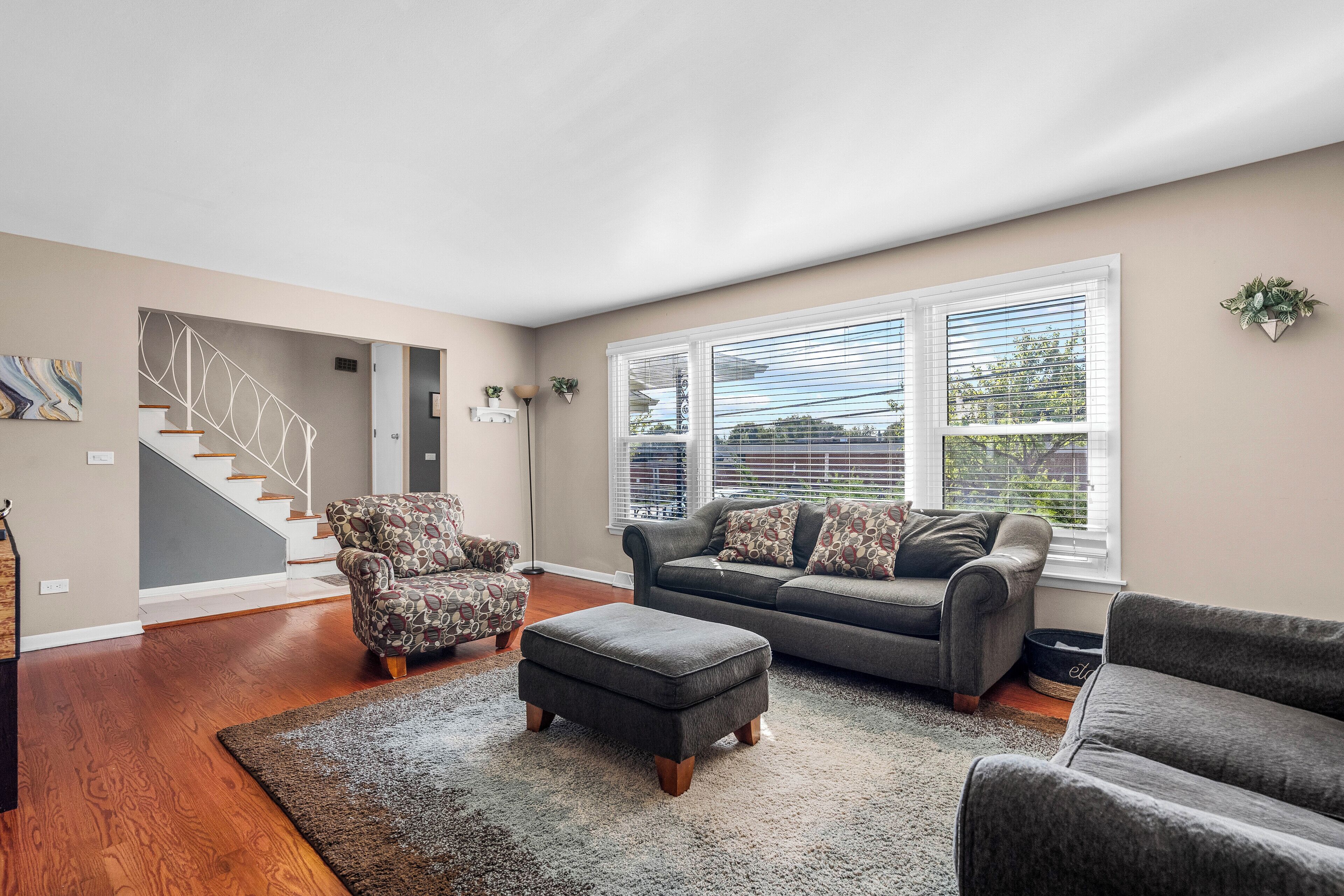 Smart TV, fireplace, offices