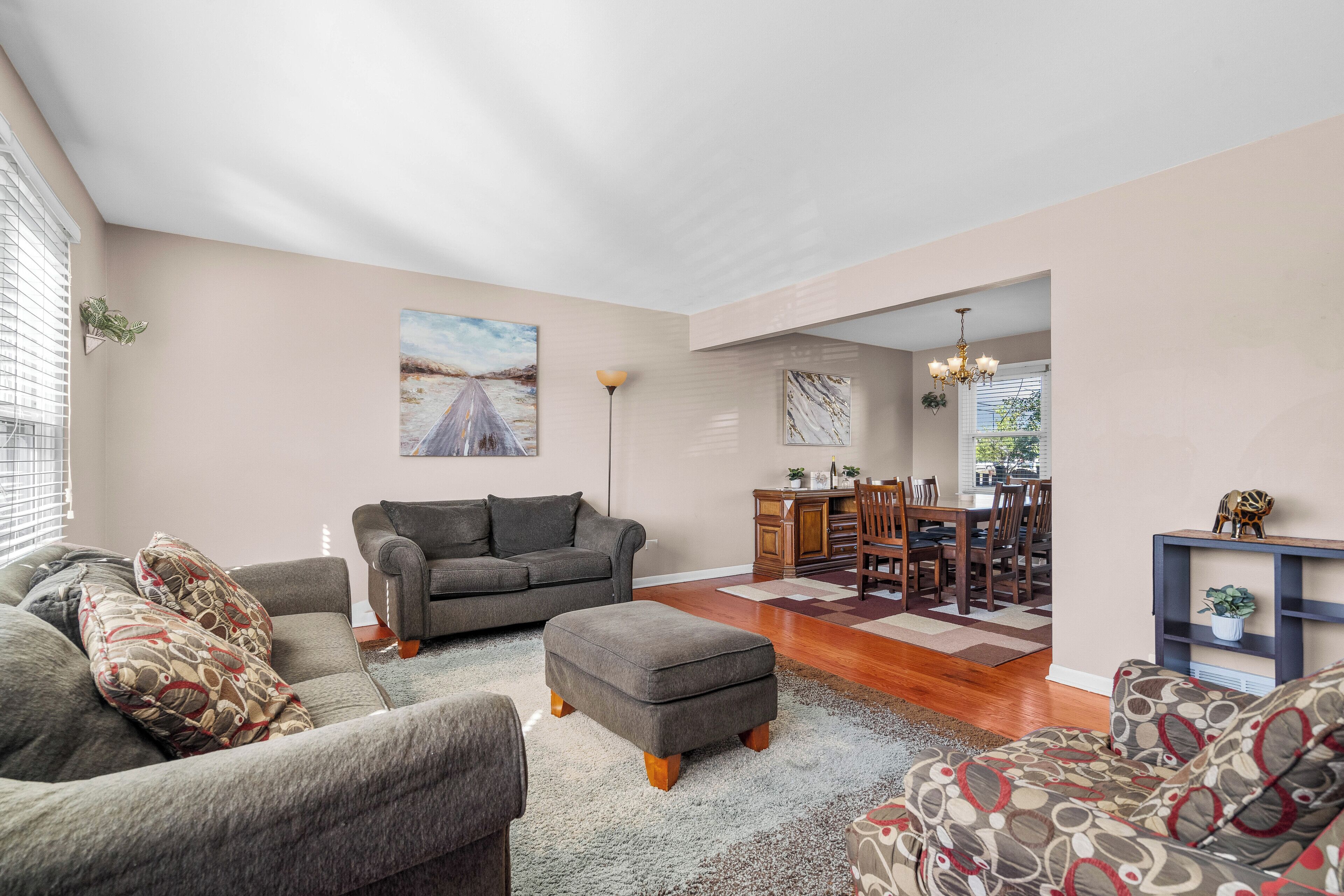 Smart TV, fireplace, offices