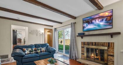 PROMO 10% WEEKLY 15% MONTHLY DISCOUNT 2-Car Garage Cal King Bed Fenced Yard