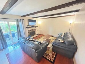 Smart TV, fireplace, offices