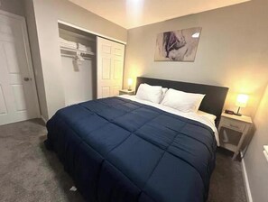 3 bedrooms, desk, iron/ironing board, travel crib