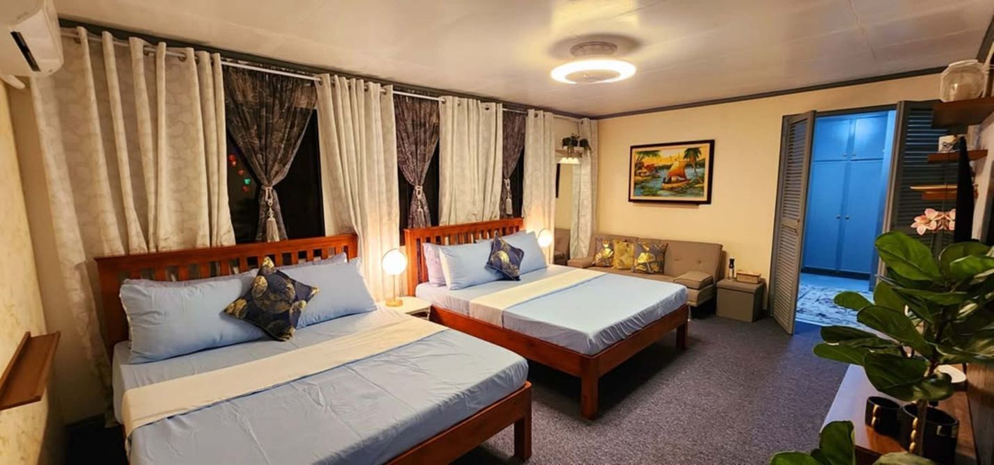 3 bedrooms, iron/ironing board, bed sheets, wheelchair access