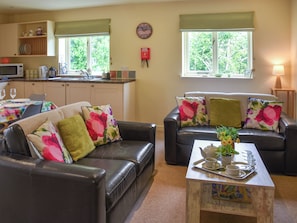 Interior - Lily Pad 4 - UK43910 (Nassington, near Stamford)