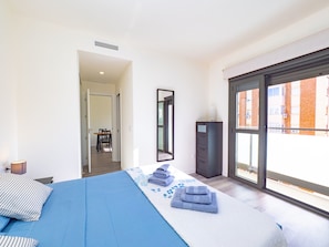 1 chambre, fer et planche Ă repasser, Wi-Fi gratuit, draps fournis