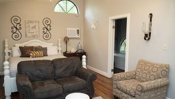 Desk, iron/ironing board, free WiFi, bed sheets