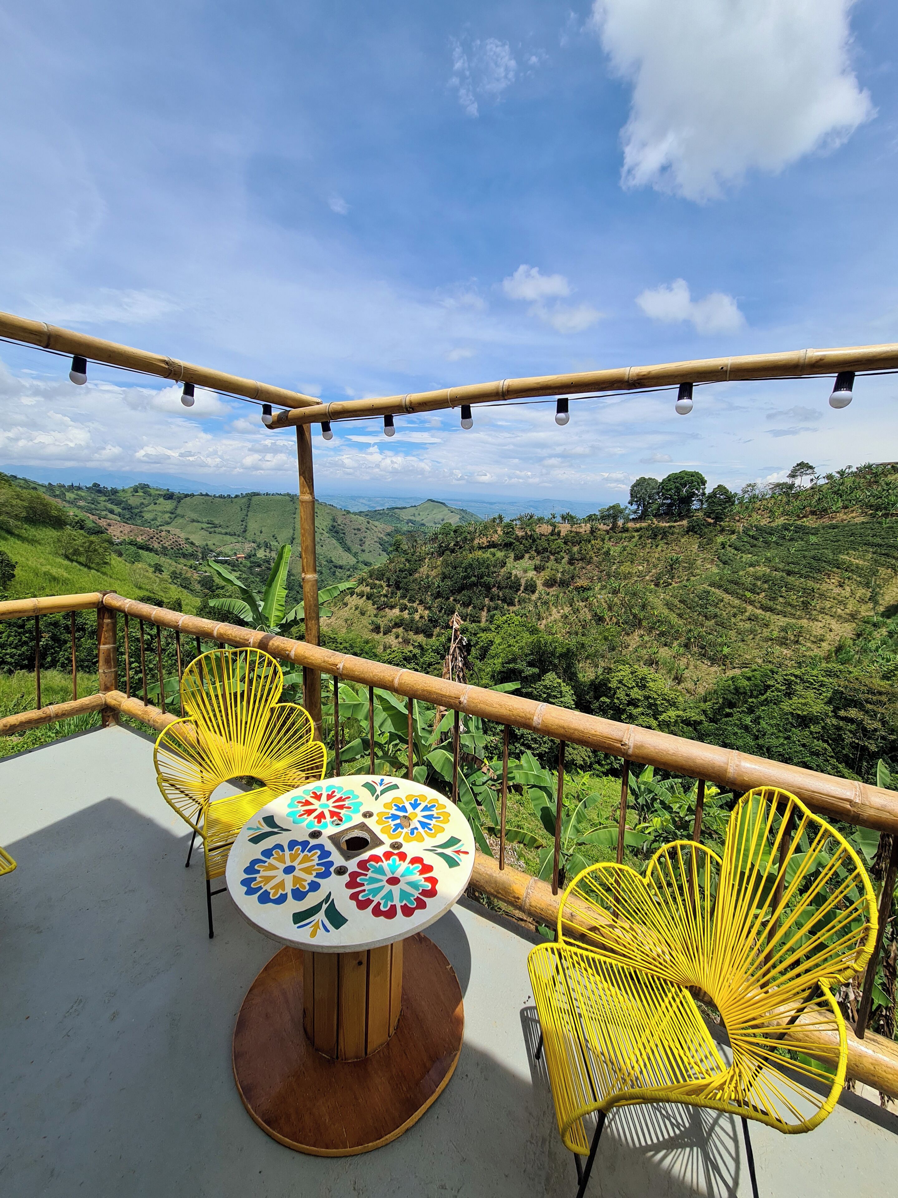 屋外ダイニングエリア